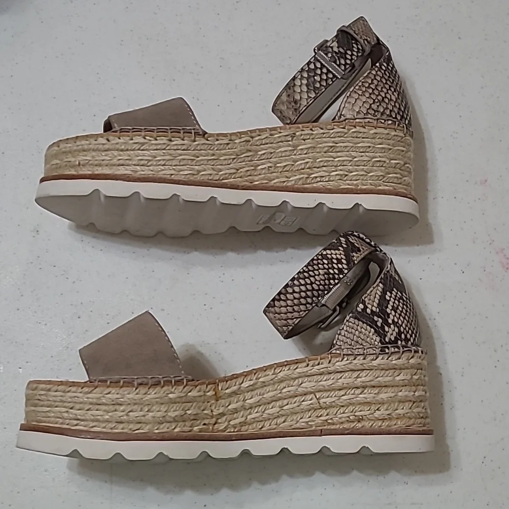 Dolce Vita snakeskin & suede platform espadrilles sandals size 8.5